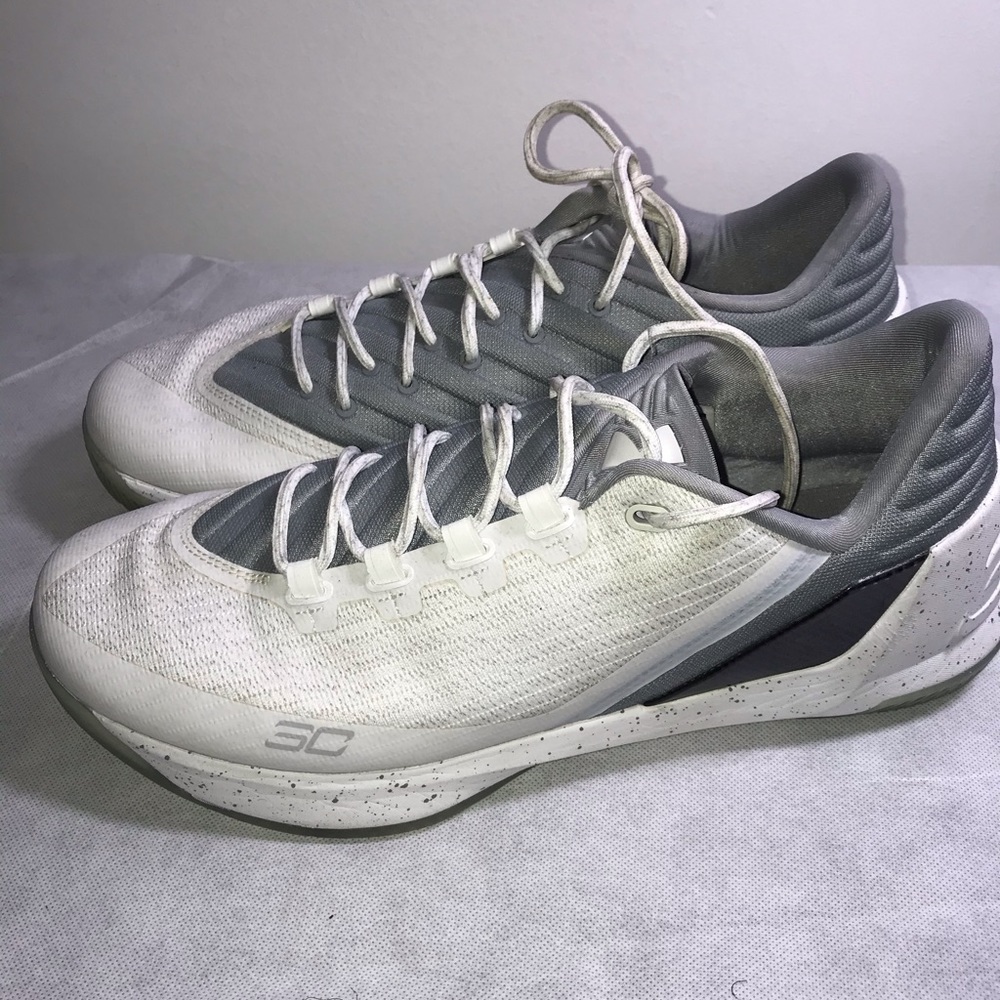 Under Armour Curry 3 size 13